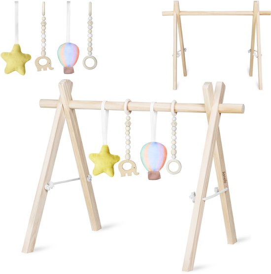 Collage van een houten babygym met zachte hangers, een gedemonteerde standaard en een close-up van de hangers.
