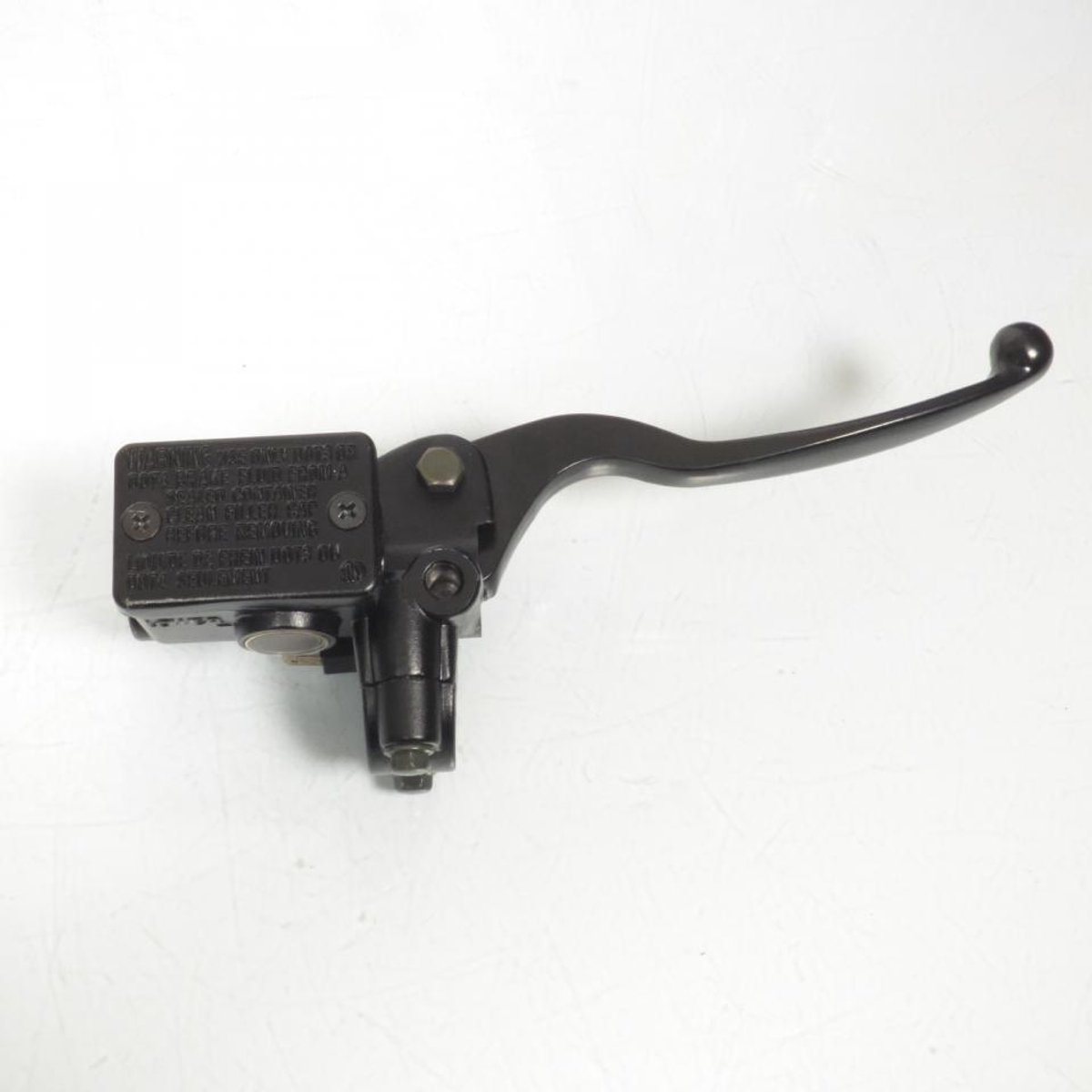 Maître cylindre frein avant origine pour Scooter Yiying 50 YY50QT-6D TB6A-040300000 MC av Neuf