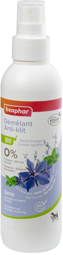Beaphar Bio Anti-klit sprayfles met blauwe bloemen en munt, 0% parabenen, siliconen en kleurstoffen.