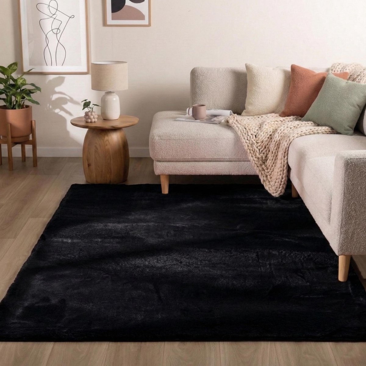 Flycarpets Amalfi vloerkleed Zwart - Laagpolig wasbaar Fluffy en Zacht - Woonkamer tapijt - 240x340 cm
