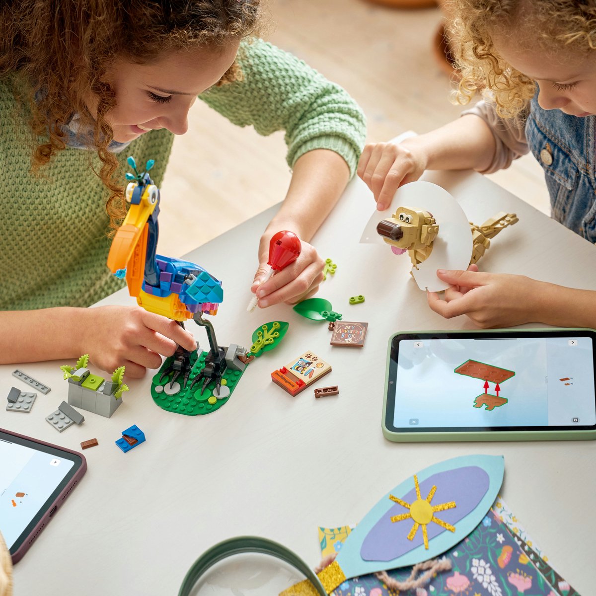 LEGO Disney Kevin en Dug - 43290 – foto 6