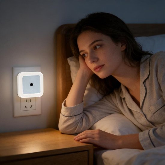 Led Nachtlampje - Stekkerlamp Insteeklicht - Automatische Verlichting - Schemering Sensor - 4 x 7 x 4 cm - Romig — afbeelding 4