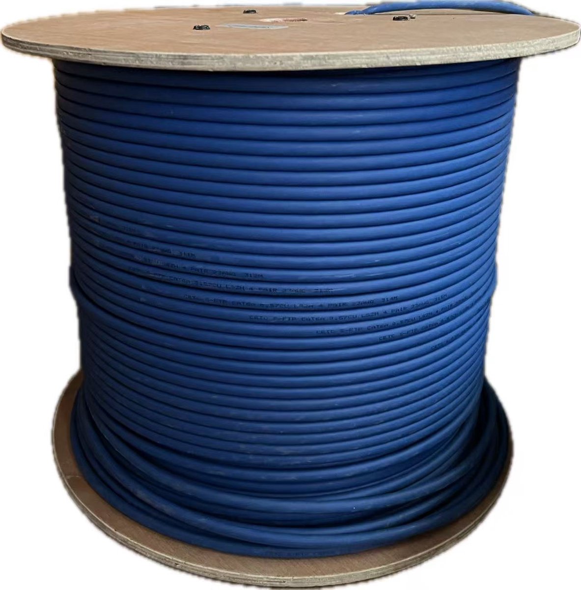 Cable Connects CAT6A S/FTP cable on 500 meters roll