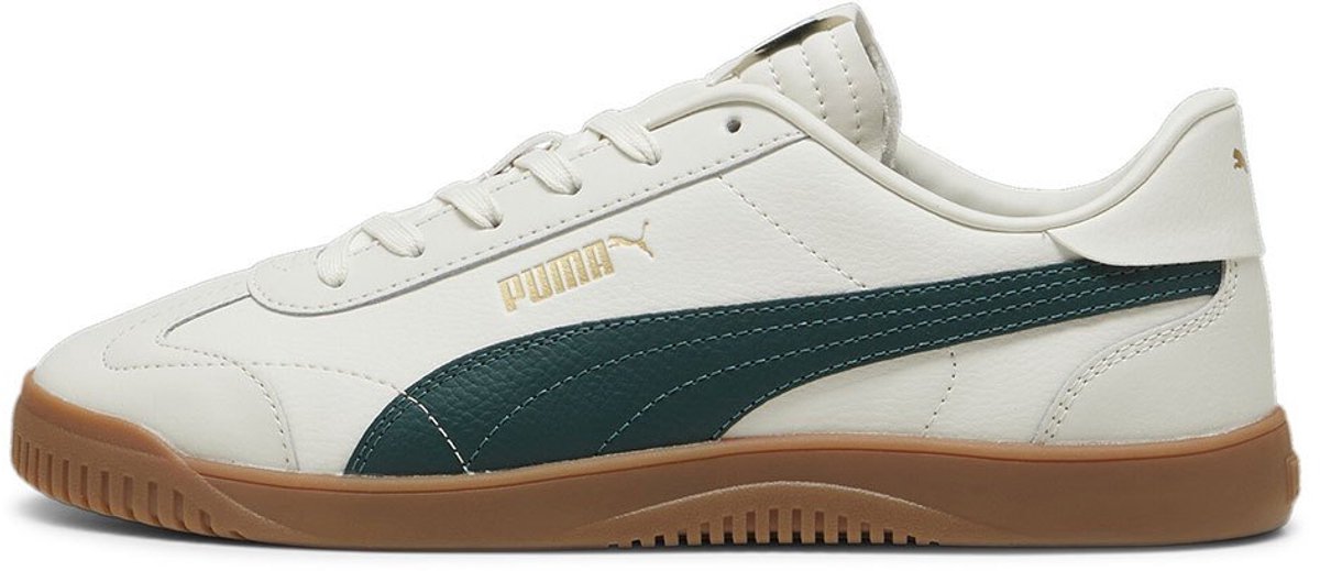 PUMA Club 5v5 voetbalschoenen in wit met groene accenten en een gumrubberen zool, EU maat 38 voor mannen.