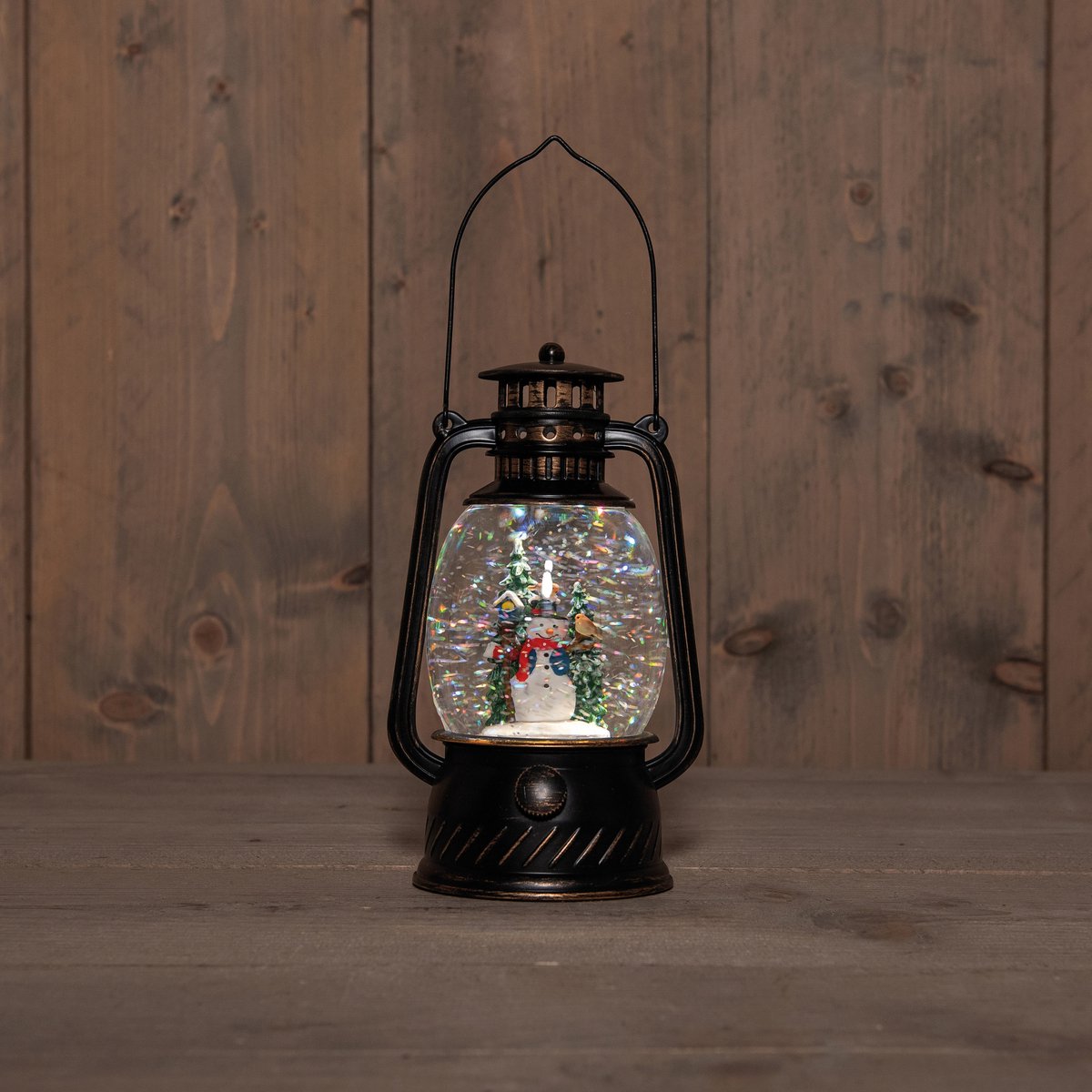 Anna's Collection Sneeuwbol/snowglobe glitter lantaarn - sneeuwpop - D12 x H20 cm - met LED verlichting - kerstlantaarn - kerstversiering – foto 2
