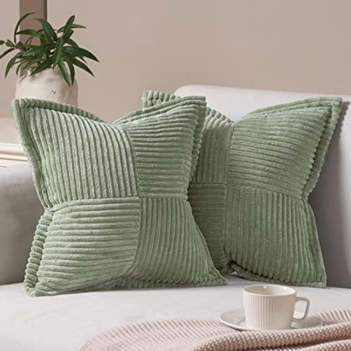 Decoratieve pluizige kussenhoezen 40x40 cm met onzichtbare rits - set van 2 stuks - saliegroen fluweel voor woonkamer, slaapkamer en bank