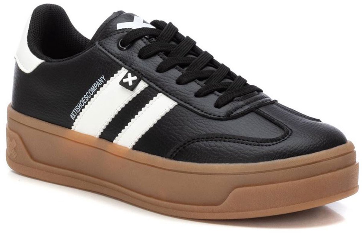 XTI 143645 Trainer - ZWART