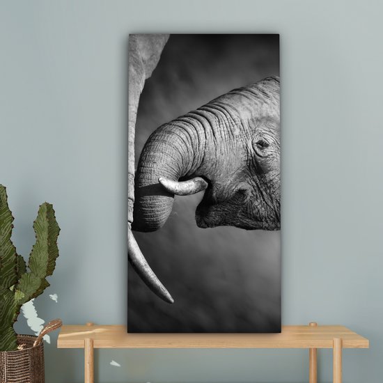 Canvas schilderij - Wilde dieren - Olifanten - Zwart - Wit - Woonkamer - Canvas - 40x80 cm - Muurdecoratie - Canvas doek