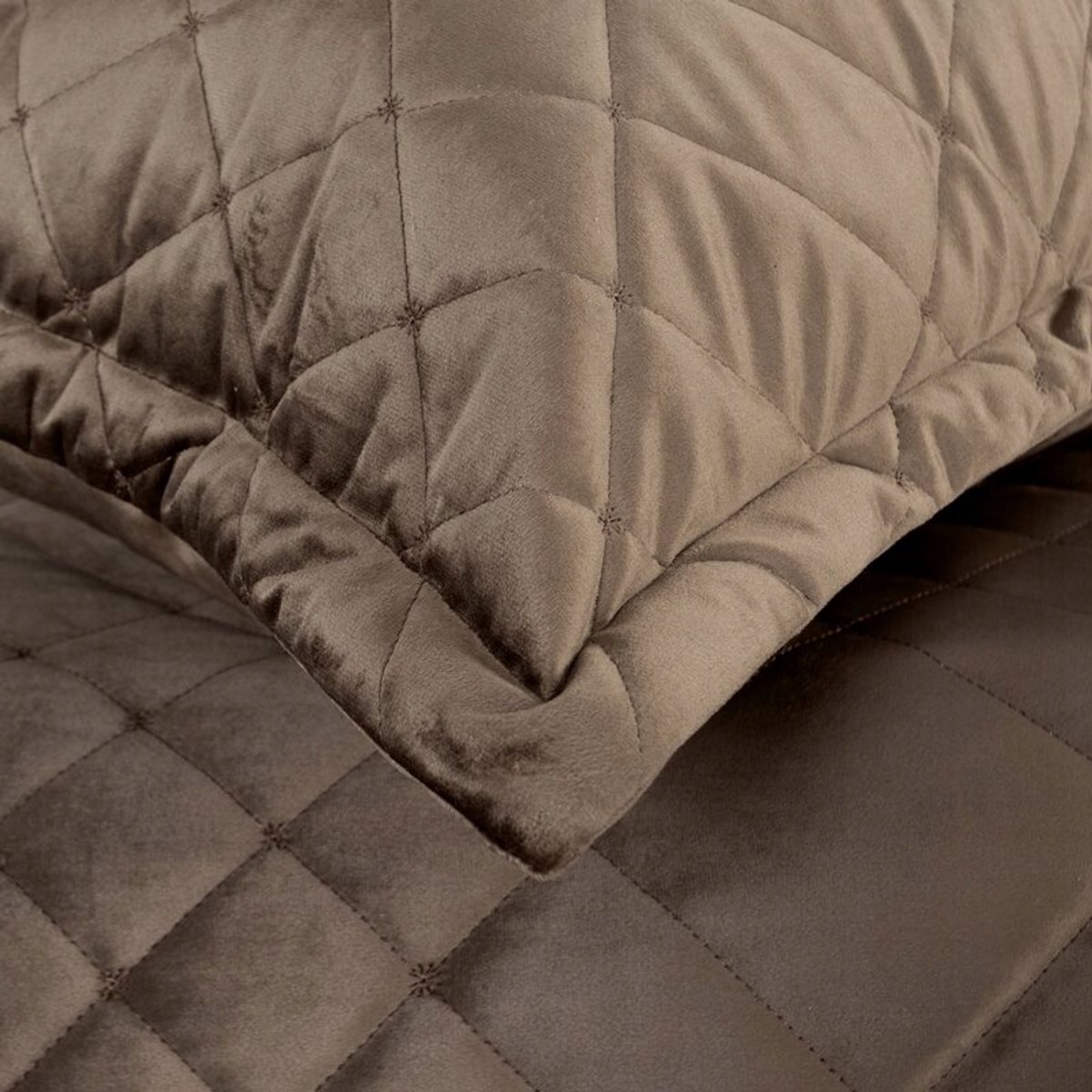 Luxe velours bedsprei RIA6 - 170x210 cm - Bruin