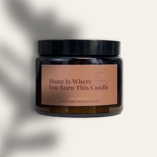 Scent of Sonder - XL geurkaars - raapzaadwas - 450 gram - Juniper berry Pine- Home Is Where You Burn This Candle