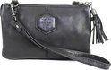 Zwarte leren clutch met polsbandje, zeshoekig label en franjes.