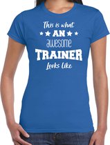Bellatio Decorations cadeau t-shirt voor dames - awesome trainer - trainer bedankje - blauw XS