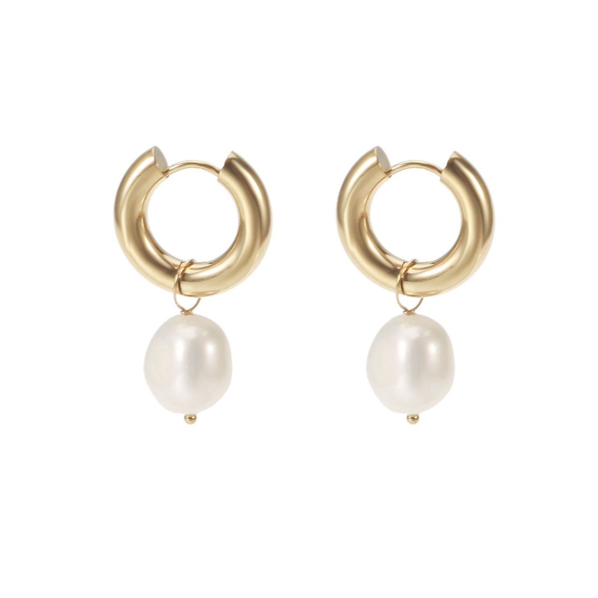 The Jewellery Club - Small pearl earrings gold - Oorbellen - Dames oorbellen - Parel oorbellen - Stainless steel - Hanger - 4 cm - The Jewellery Club