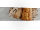 PVC Schuimplaat - Verse Broodjes in Gehaakt Tasje - 120x40 cm Foto op PVC Schuimplaat (Met Ophangsysteem)