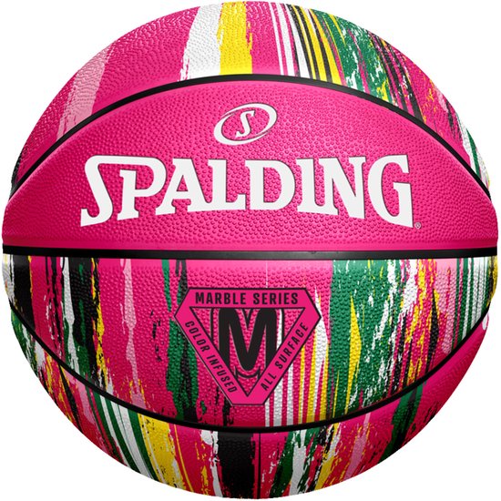 Roze Spalding basketbal met veelkleurige, verfachtige strepen en 'Marble Series' logo.