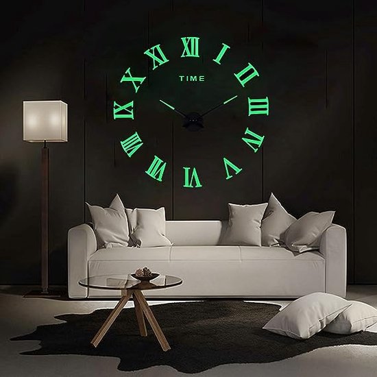 Horloge murale lumineuse et silencieuse en métal