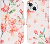 iMoshion Hoesje Geschikt voor iPhone 15 Hoesje - iMoshion Design Softcase Bookcase - Wit / Blossom Watercolor