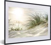 Image encadrée - Dunes avec herbe de plage sous le soleil du parc national allemand Schleswig-Holsteinisches Wattenmeer cadre photo 60x40 cm - Affiche encadrée (Décoration murale salon / chambre)