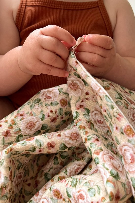 Cateu Rosie Baby Omslagdoek Beige Mini - Wikkeldeken - Badcape - Hydrofiele doek van CAT — afbeelding 3