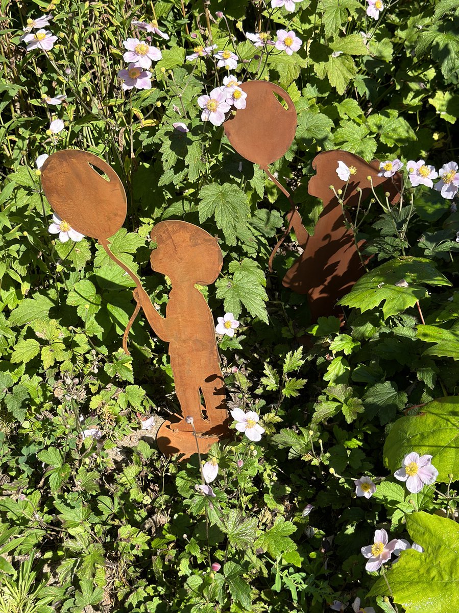 Jongen met ballon - Tuin - Graf - Cadeau - Decoratie - Edel roest - Herinnering AF-539T