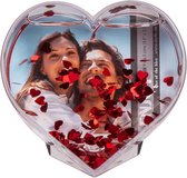 Hartvormige 3D fotolijst met hartjes confetti