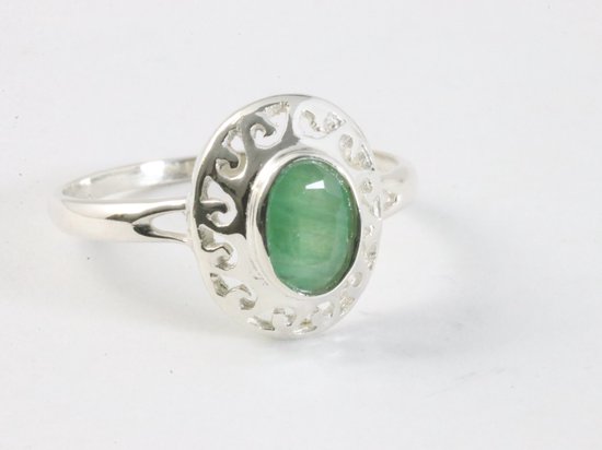 Fijne opengewerkte zilveren ring met smaragd - maat 19