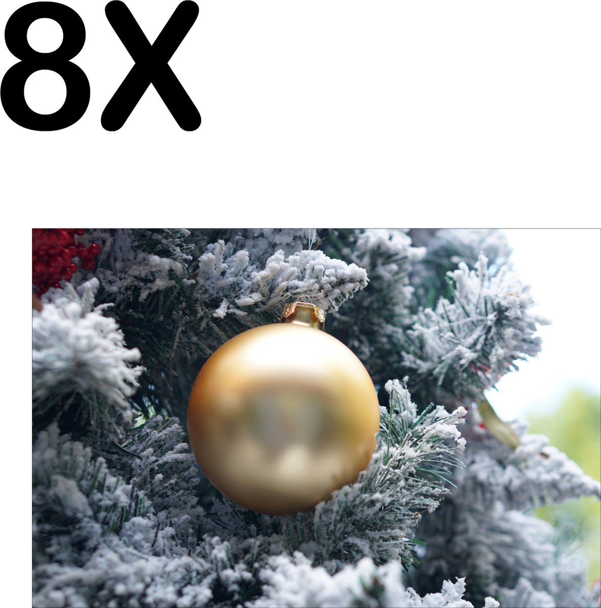 BWK Textiele Placemat - Gouden Kerstbal in besneeuwde Boom - Set van 8 Placemats - 45x30 cm - Polyester Stof - Afneembaar