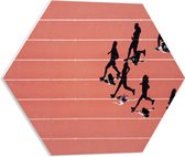 PVC Schuimplaat Hexagon - Bovenaanzicht van Sprinters met Schaduwen op Atletiekbaan - 50x43.5 cm Foto op Hexagon (Met Ophangsysteem)