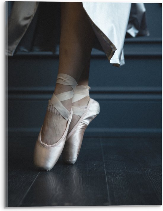 Acrylglas - Ballerina aan het Dansen op Spitzen - 30x40 cm Foto op Acrylglas (Wanddecoratie op Acrylaat)