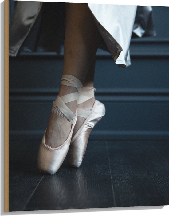 Hout - Ballerina aan het Dansen op Spitzen - 75x100 cm - 9 mm dik - Foto op Hout (Met Ophangsysteem)