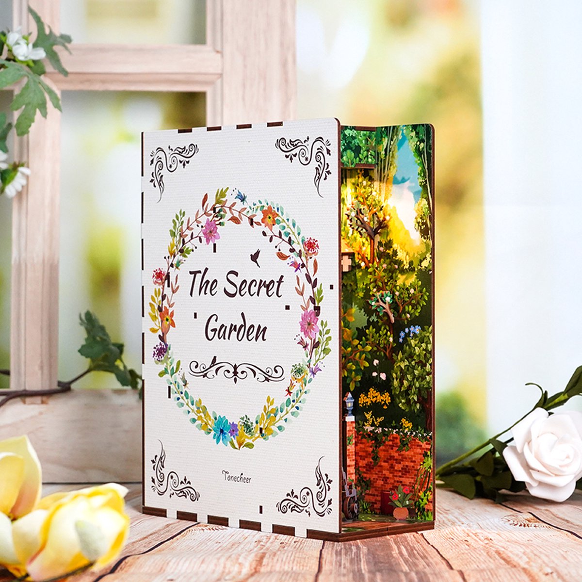 Tonecheer The Secret Garden Book Nook Bouwpakket - Modelbouw - 18,2 x 8 x 24,5 cm - Houten 3D Puzzel - Boekensteun - LED-licht - Bewegingssensor Licht - Boekenhouder — afbeelding 23