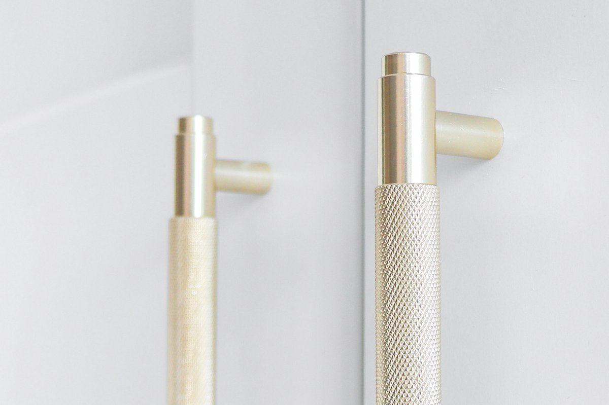 Lavuzo Handgreep Ribbel Satijn Goud 160 mm | Boorafstand 128 mm | Meubelgreep goud | Gouden deurgreep