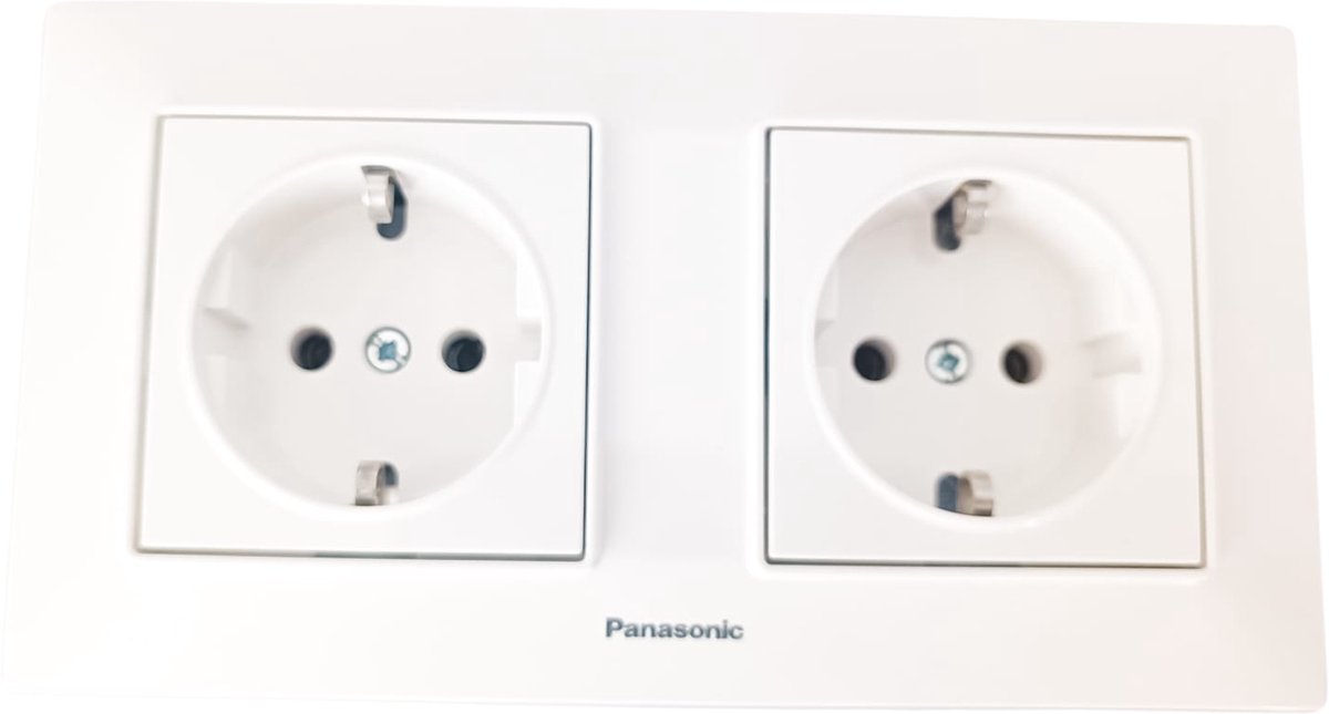 Panasonic-Stopcontact-Wandcontactdoos-Wit-Randaarde-Compleet-Karre Plus Serie