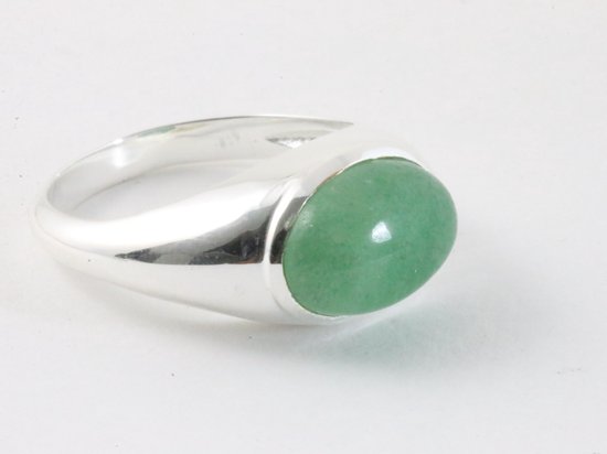 Zilveren ring met jade - maat 19.5