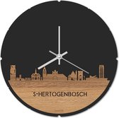 Skyline Klok Rond 's-Hertogenbosch Eikenhout - Ø 44 cm - Stil uurwerk - Wanddecoratie - Meer steden beschikbaar - Woonkamer idee - Woondecoratie - City Art - Steden kunst - Cadeau voor hem - Cadeau voor haar - Jubileum - Trouwerij - Housewarming -