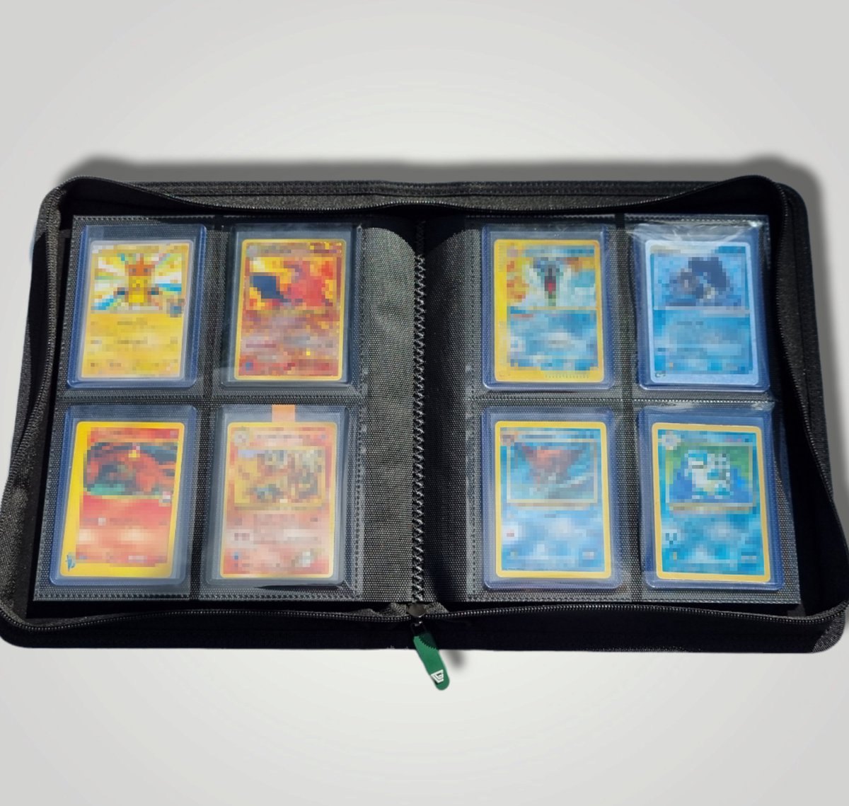 Top Loader kaartenmap bevat 112 toploader, 4 vakken met mouwen, verzamelkaartenmap voor YGO/PTCG/MTG/TCG speelkaarten, donkergroen