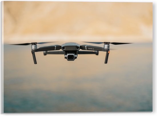 Acrylglas - Drone Vliegend boven het Meer - 40x30 cm Foto op Acrylglas (Met Ophangsysteem)