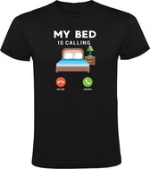 My bed is calling Heren T-shirt - werk - telefoon - school - mobiel - slapen - relax - chill - vroeg - humor - grappig