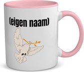 Akyol - duif met takje eigen naam koffiemok - theemok - roze - Vogels - vogel liefhebbers - duif - verjaardag - cadeau - kado - 350 ML inhoud