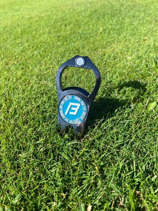 Big Fred's Swing & Sip 4-in-1 Golf Pitchfork: Divot Reparatie, Balmarker, Flessenopener & Club Steun - Golf Divot tool van BIG — afbeelding 2