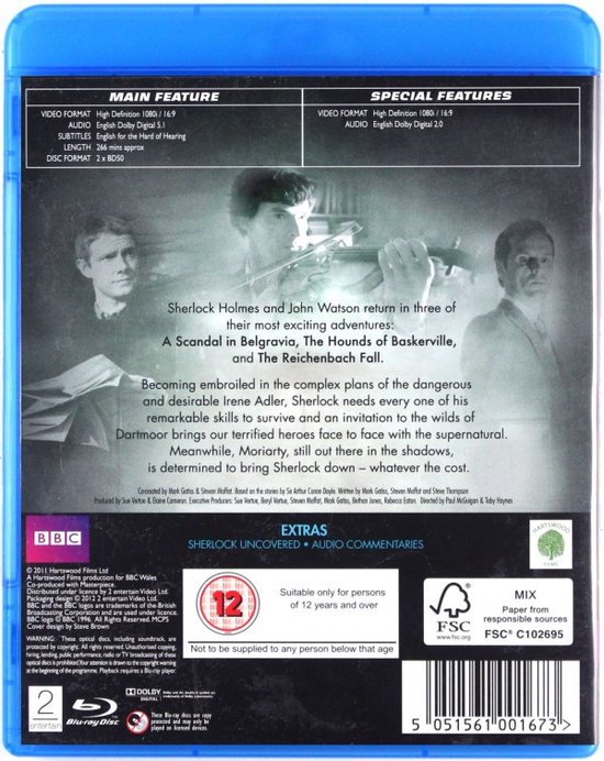 Achterkant van de Sherlock Complete Series Two Blu-ray, met details over de afleveringen en extra's.