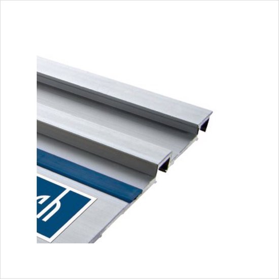Scheppach geleiderail met blauwe strepen, detail van de aluminium profielen.