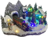 Kersthuisjebestellen - Kersthuisje met verlichting - Bergdorp met bewegende Trein en ronddraaiende Kerstboom - Ledverlichting - Beweging - Muziek - incl. Adapter - B=32cm - H=19cm - Kersthuisjes & Kerstdorpen