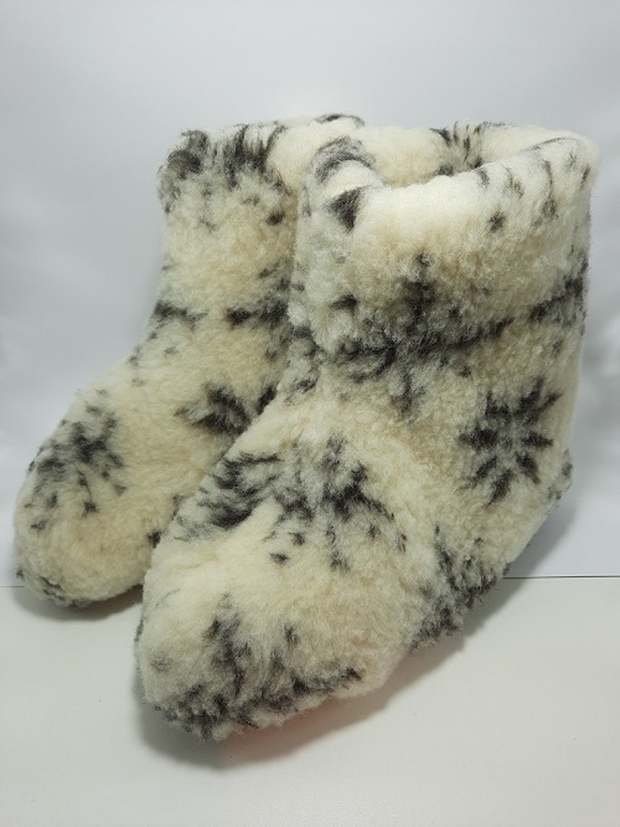 Schapenwollen sloffen bont maat 46 100% natuurproduct comfortabele nieuwe luxe sloffen direct leverbaar handgemaakt - sheep - wool - shuffle - woolen slippers - schoen - pantoffels - warmers - slof -