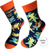 Verjaardag cadeau - Down Dogs - Honden Sokken - Leuke sokken - Vrolijke sokken - Luckyday Socks - Sokken met tekst - Aparte Sokken - Socks waar je Happy van wordt - Maat 36-40