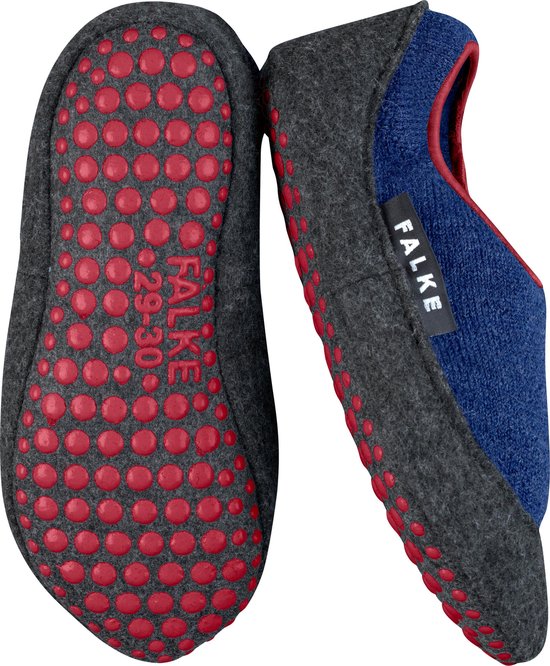 Donkergrijze pantoffels met blauwe sokken en rode antislip noppen op de zool.