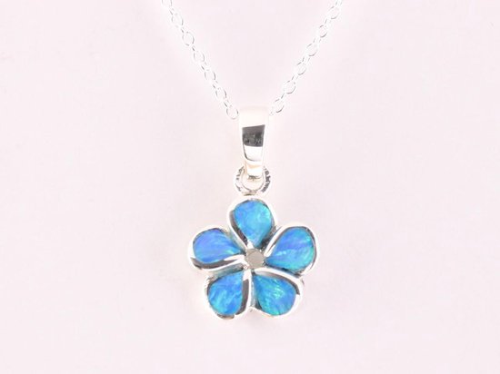 Pendentif en argent fin en forme de fleur avec opale australienne sur chaîne