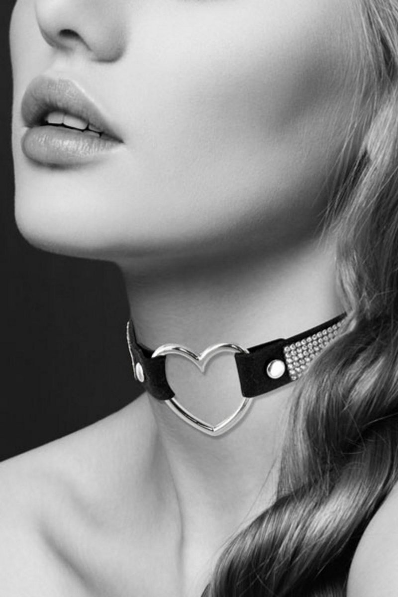Goedkoopste Bijoux Pour Toi - Halsband met Hartje en Steentjes - Verstelbaar - Zwart