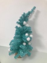 Kerstboom met blauwe bladeren - met witte stoffen kerstballen - 80 cm hoog - met verlichting