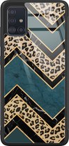 Samsung A51 hoesje glas - Luipaard zigzag - Hard Case - Zwart - Backcover - Print / Illustratie - Bruin